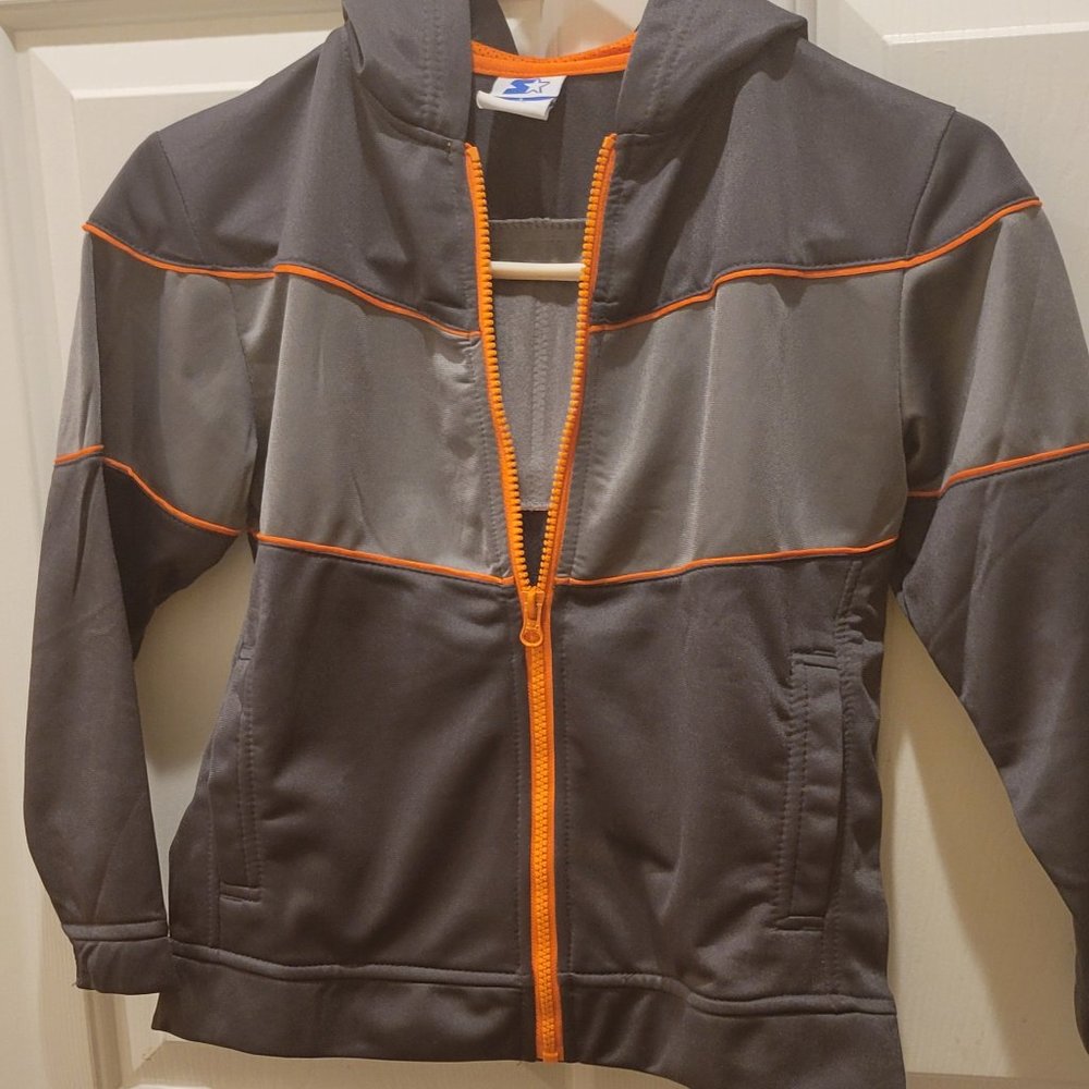 Lightweight hooded sweatshirt